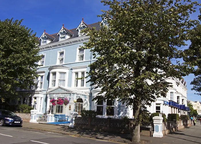 Evans Hotel